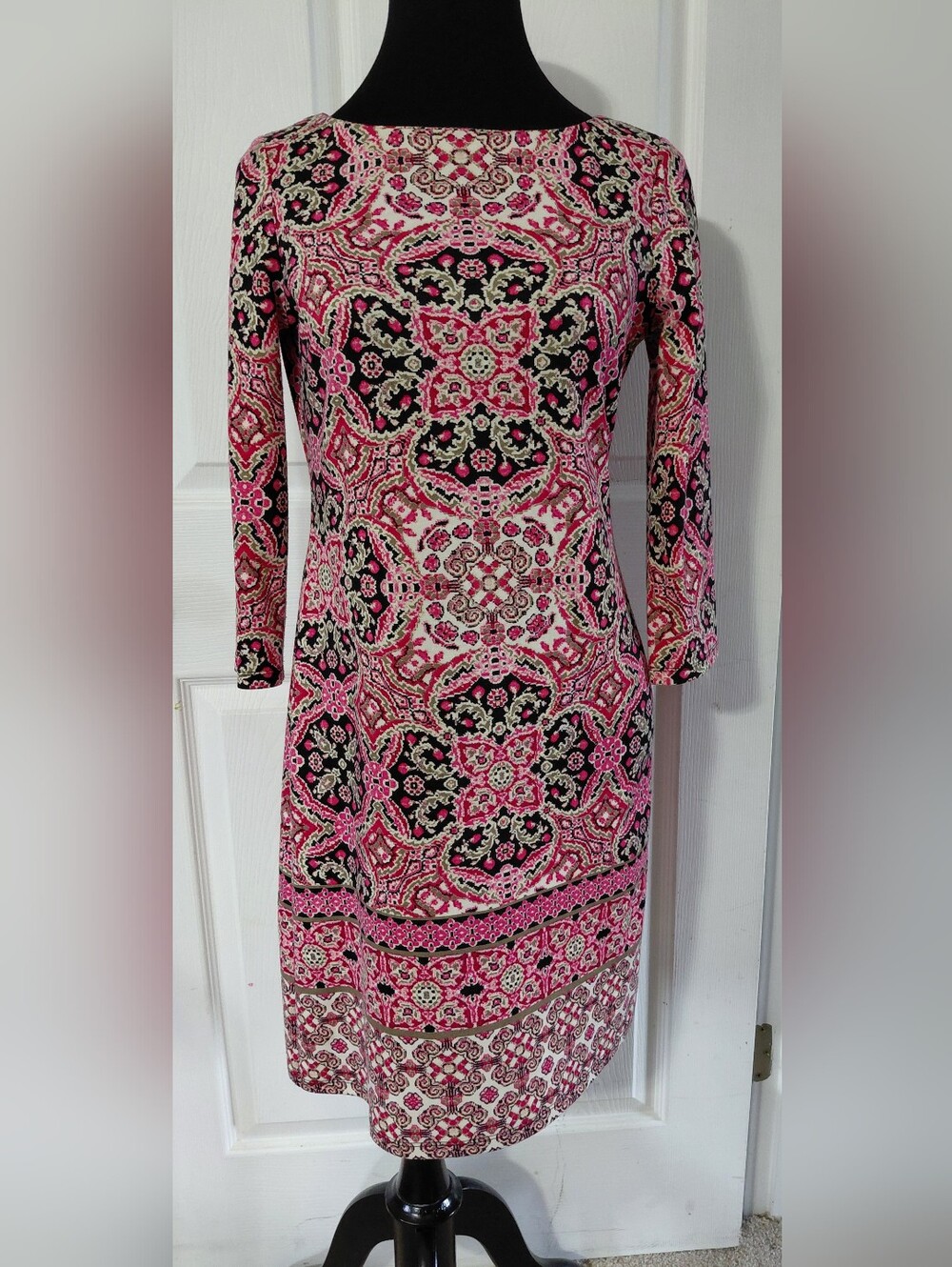 Women's Pink & Black Long-Sleeve Printed Midi Dress